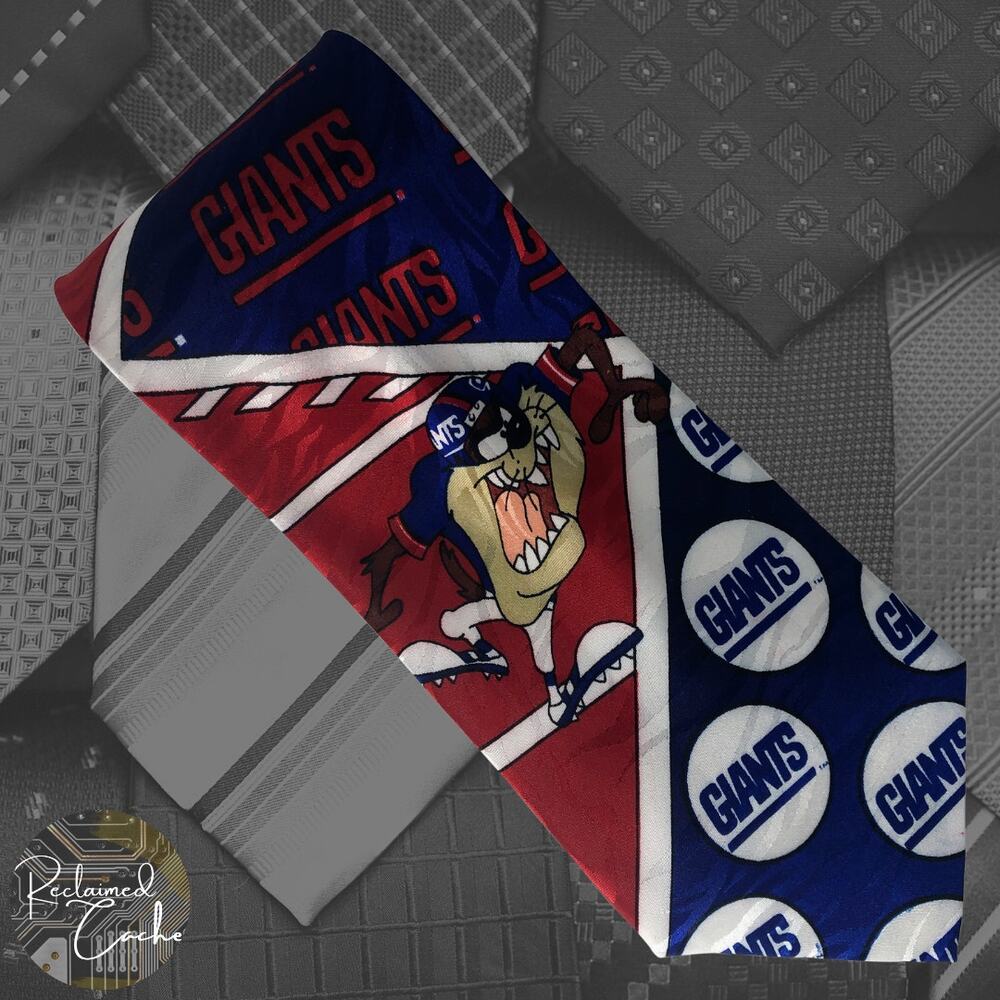 Looney Tunes New York Giants Tie